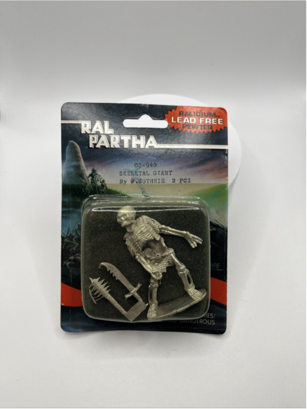 Ral Partha 02-940 Skeletal Giant All Things Dark and Dangerous Collector Series
